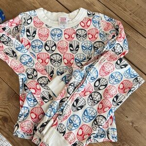 Hanna Andersson Marvel Cream Spider-Man Face Print Pajama set size 6-7